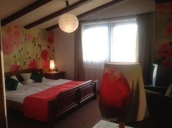 Antjes Schmankerlhotel Und Restaurant Affittacamere